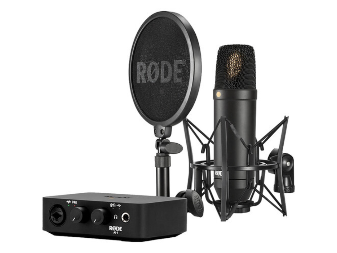 مجموعة استوديو RODE الكاملة مع واجهة صوت AI-1 وميكروفون NT1 وحامل الصدمات SM6 وكابل XLR مجموعة استوديو RODE الكاملة مع واجهة صوت AI-1 وميكروفون NT1 وحامل الصدمات SM6 وكابل XLR